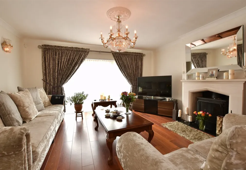 Lounge - Avey Lane, Waltham Abbey, Essex - Wards of Kent