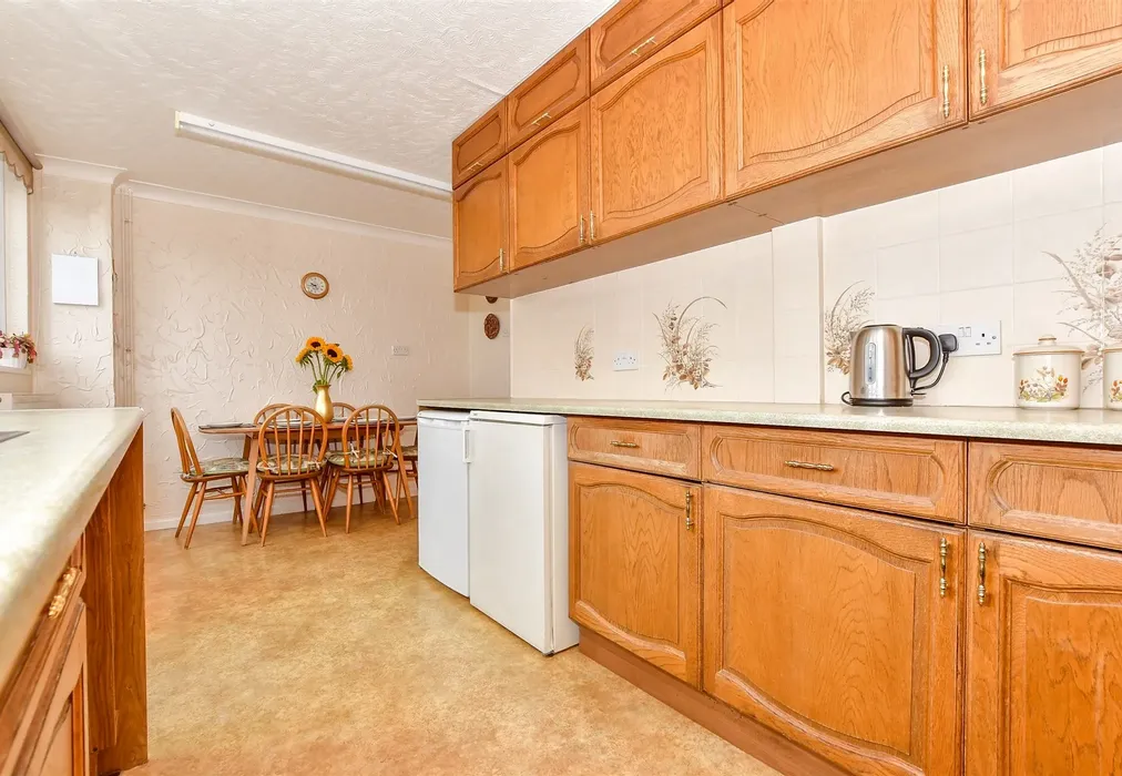 Rear Garden - Whitsbury Road, Havant, Hampshire - Wards of Kent