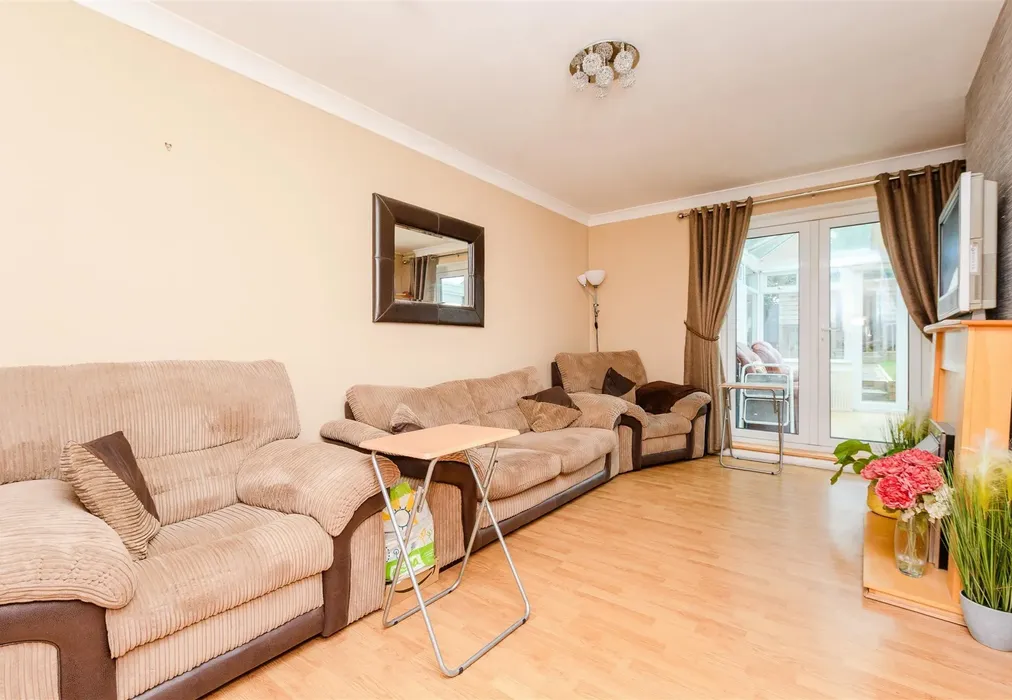 Lounge - Leeds Square, Twydall, Gillingham, Kent - Wards of Kent