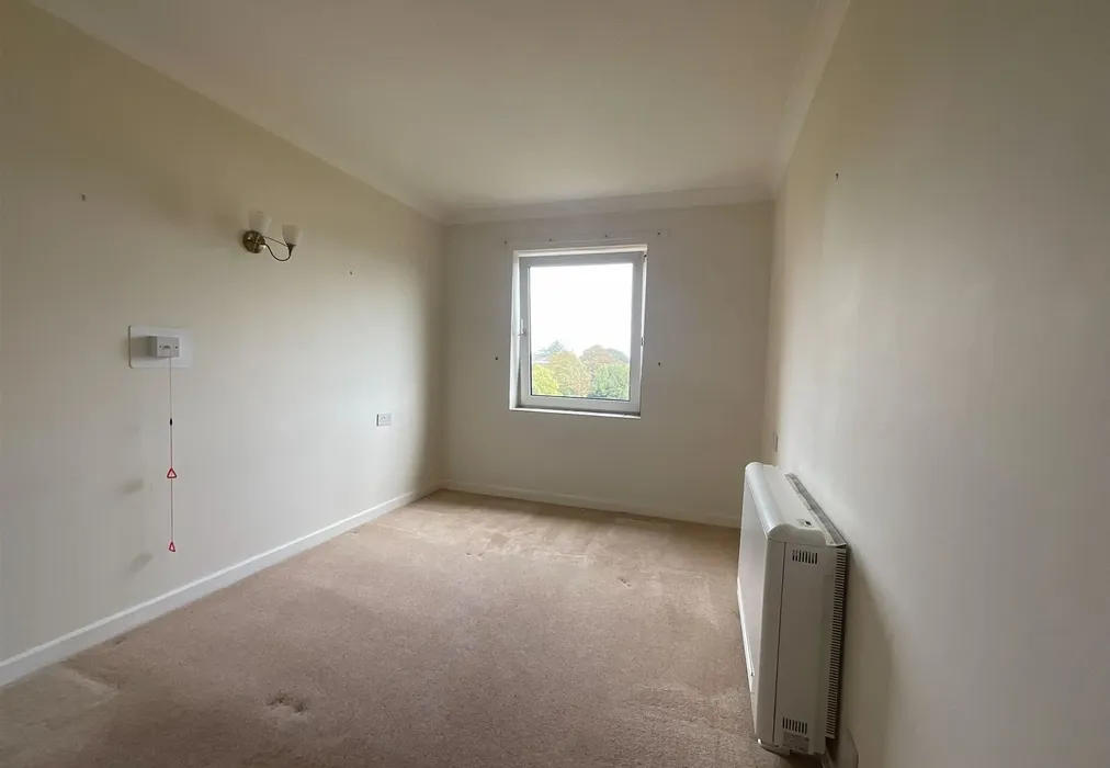 Bedroom - Heene Road, Worthing, West Sussex - Wards of Kent