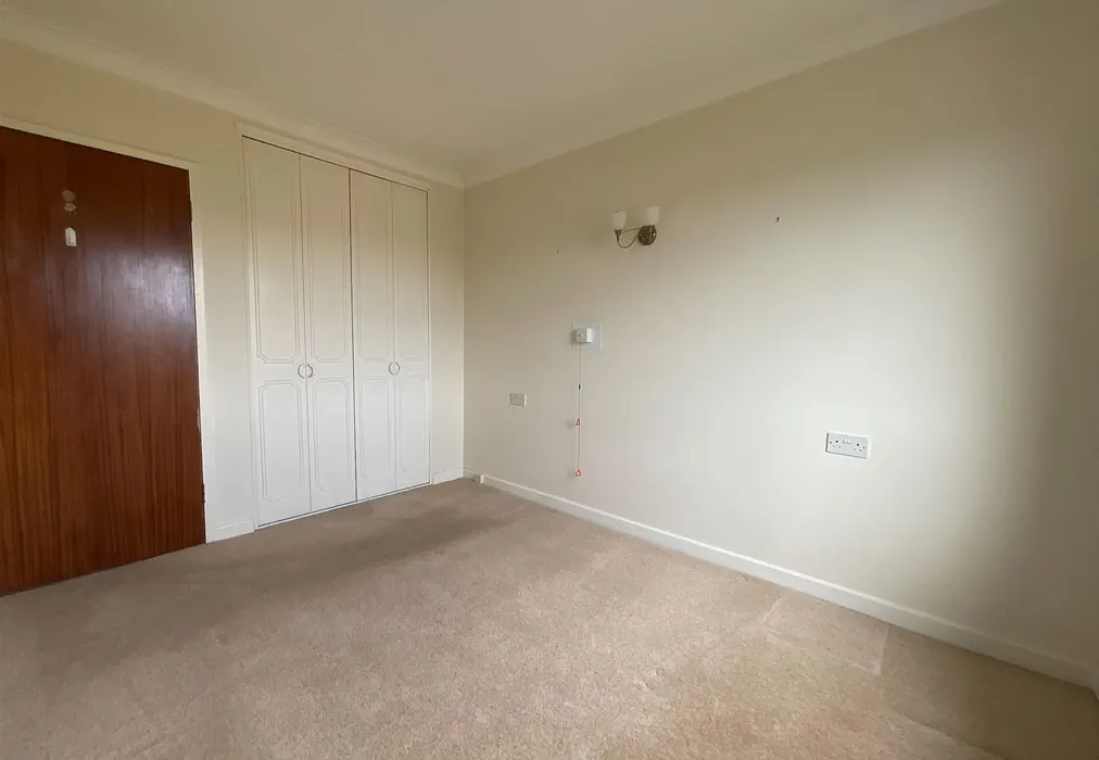 Lounge - Heene Road, Worthing, West Sussex - Wards of Kent