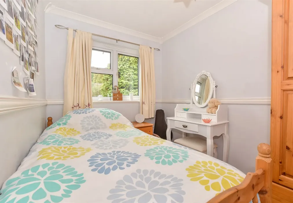 Bedroom 3 - Hazelwood Close, Tunbridge Wells, Kent - Wards of Kent
