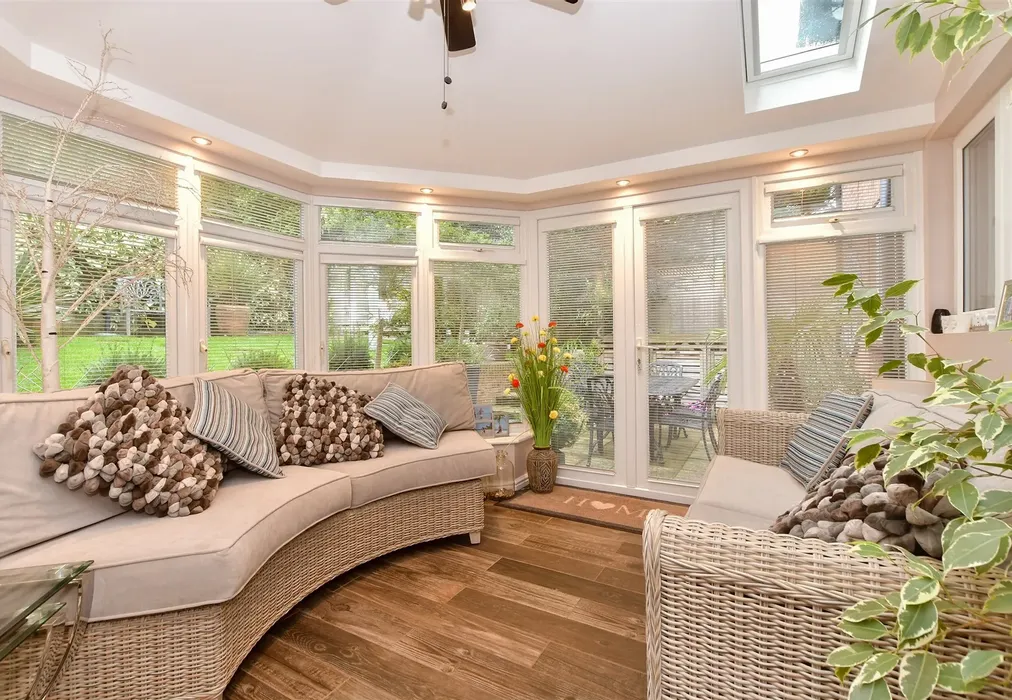 Conservatory - Hazelwood Close, Tunbridge Wells, Kent - Wards of Kent