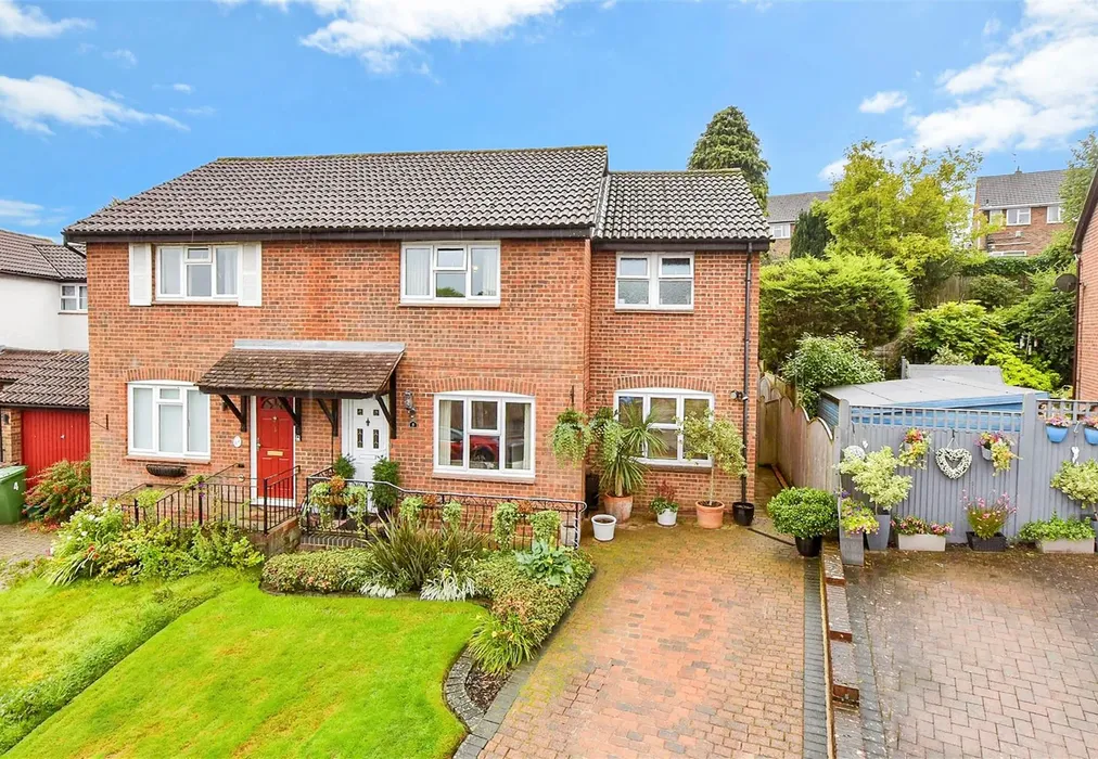 Front - Hazelwood Close, Tunbridge Wells, Kent - Wards of Kent