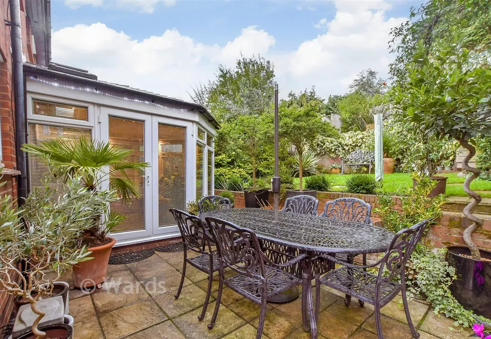Patio / Decking - Hazelwood Close, Tunbridge Wells, Kent - Wards of Kent