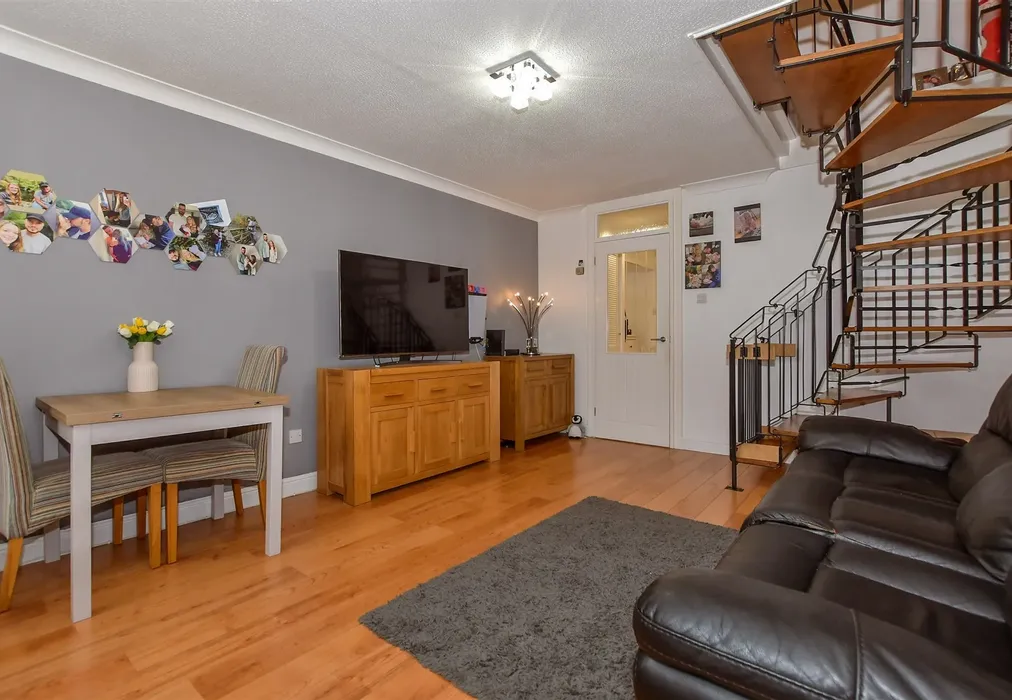 Lounge/Diner - Burghclere Drive, Maidstone, Kent - Wards of Kent