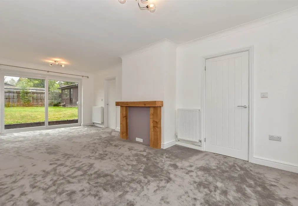 Lounge - Willington Street, Maidstone, Kent - Wards of Kent