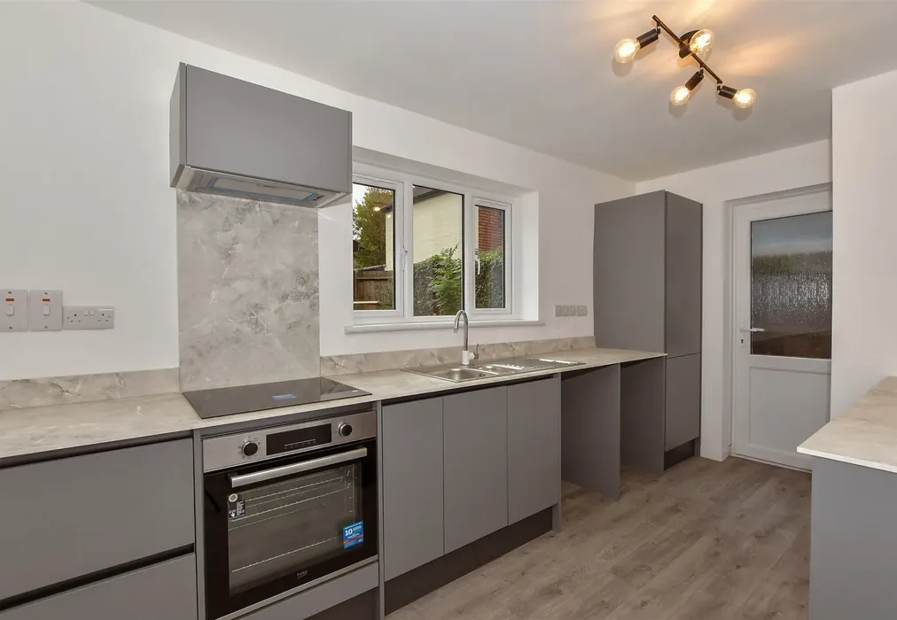 Kitchen - Willington Street, Maidstone, Kent - Wards of Kent