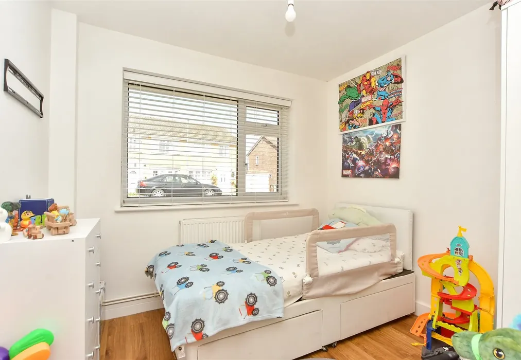 Bedroom 3 - Hamilton Crescent, Sittingbourne, Kent - Wards of Kent