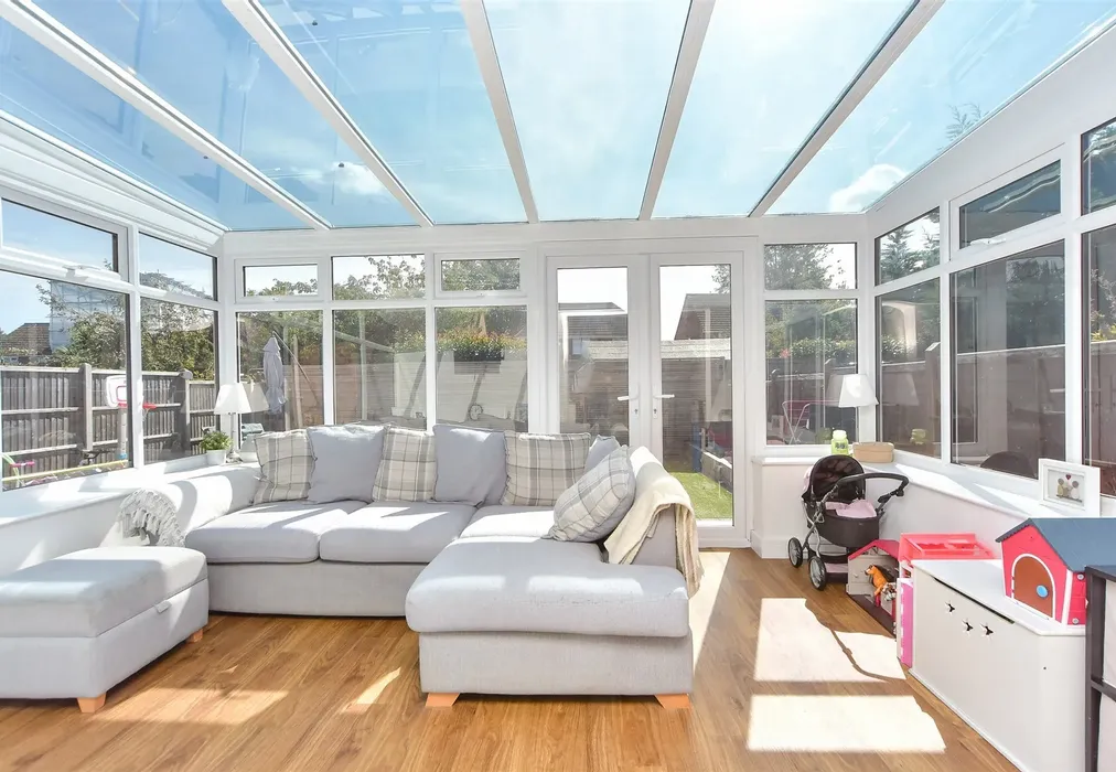 Conservatory - Hamilton Crescent, Sittingbourne, Kent - Wards of Kent