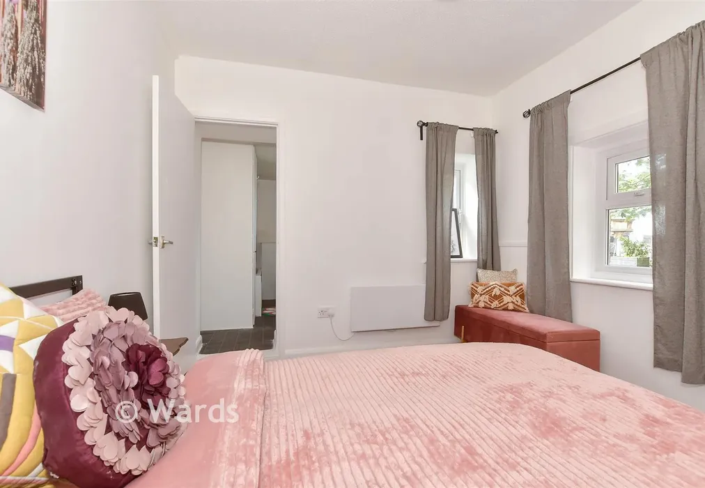 Bedroom - Station Road, Herne Bay, Kent - Wards of Kent