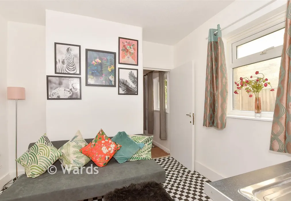 Lounge/ Kitchen - Station Road, Herne Bay, Kent - Wards of Kent