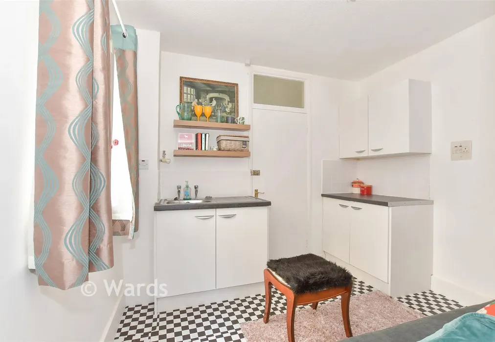Lounge/ Kitchen - Station Road, Herne Bay, Kent - Wards of Kent