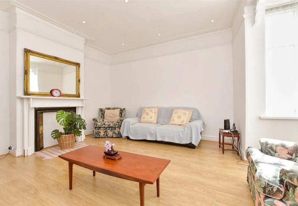 Living Room - Sanderstead Road, South Croydon, Surrey - Wards of Kent