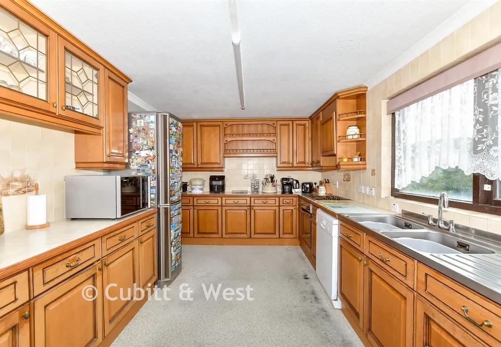 Kitchen/Breakfast Room - Warner Road, Selsey, Chichester, West Sussex - Wards of Kent