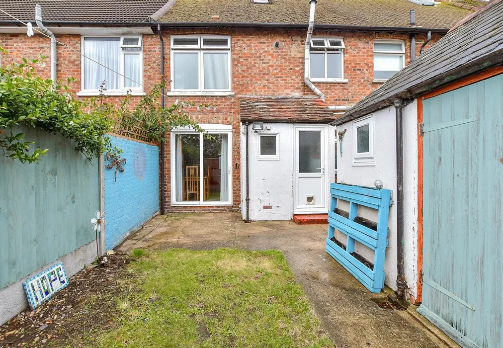 Rear Garden - Dymchurch Road, Hythe, Kent - Wards of Kent