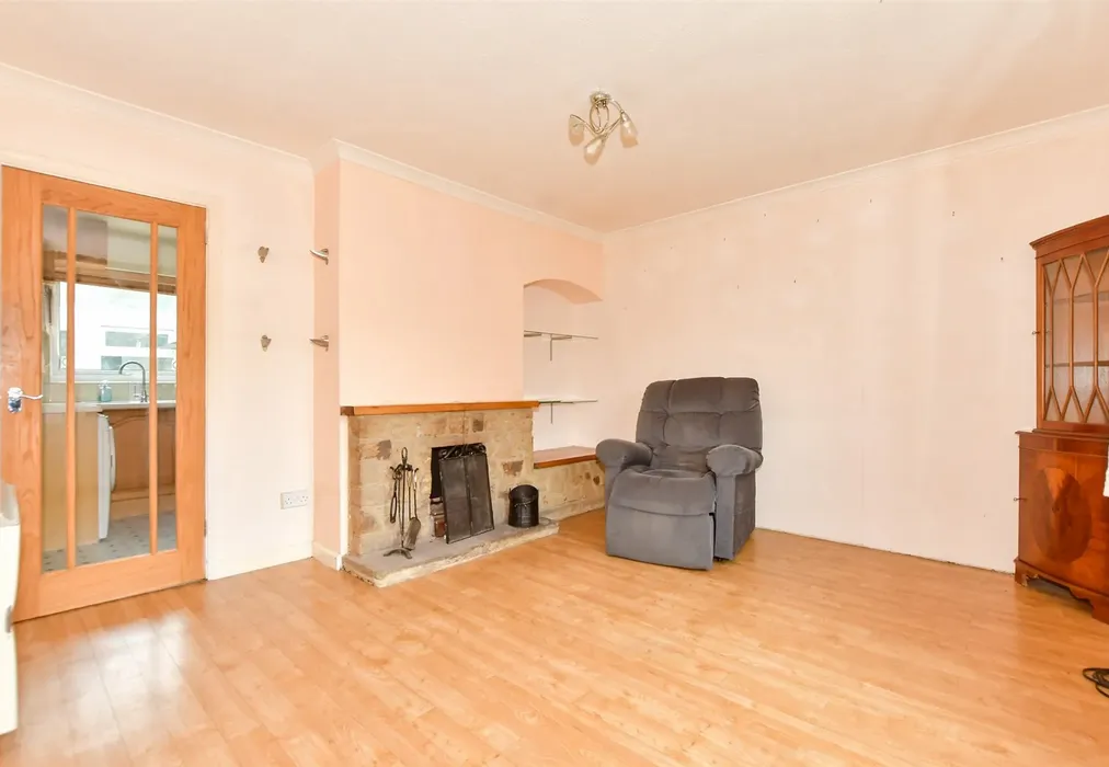 Lounge - Peene, Folkestone, Kent - Wards of Kent