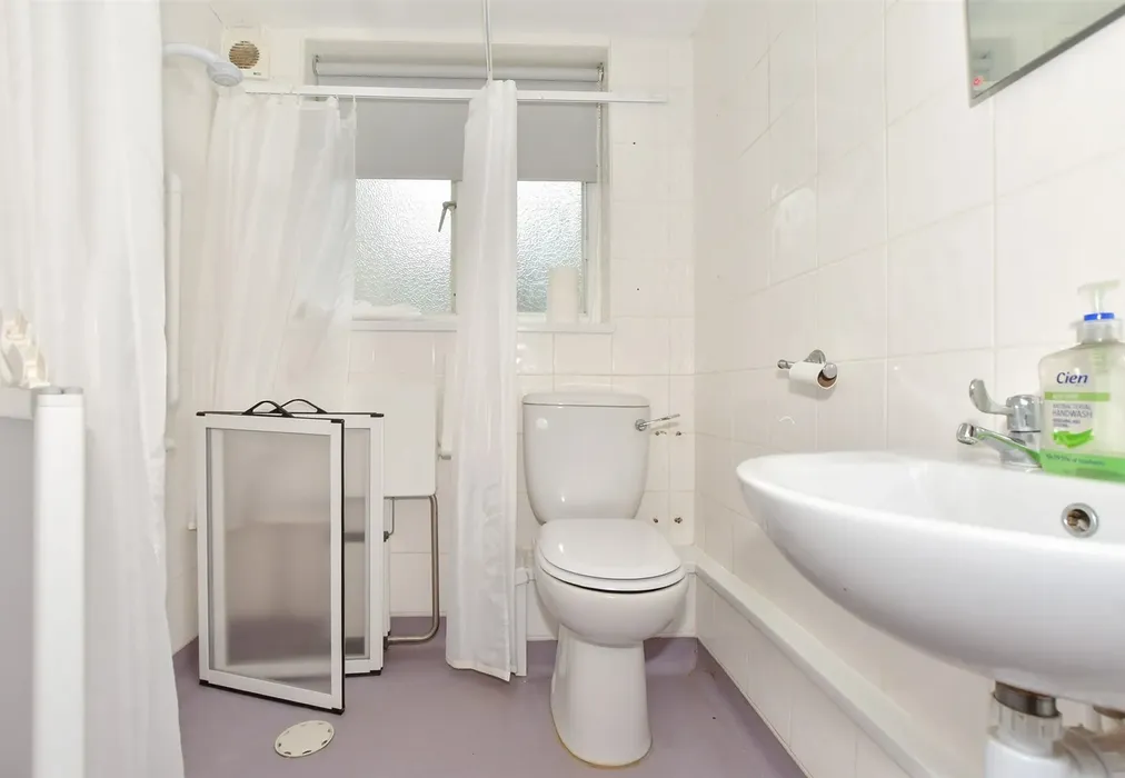 Bathroom - Peene, Folkestone, Kent - Wards of Kent