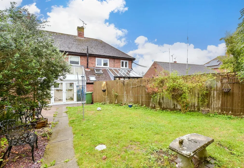 Rear Garden - Peene, Folkestone, Kent - Wards of Kent