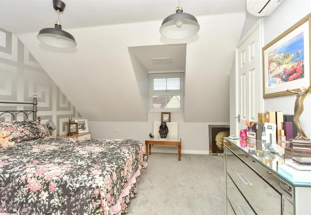 Bedroom 1 - Monarch Drive, Kemsley, Sittingbourne, Kent - Wards of Kent