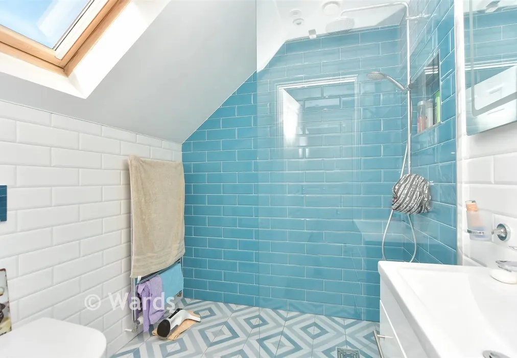 En-Suite Shower Room - Monarch Drive, Kemsley, Sittingbourne, Kent - Wards of Kent
