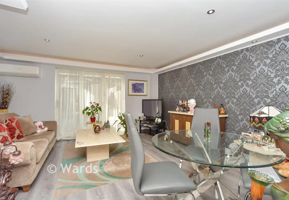 Lounge/Diner - Monarch Drive, Kemsley, Sittingbourne, Kent - Wards of Kent