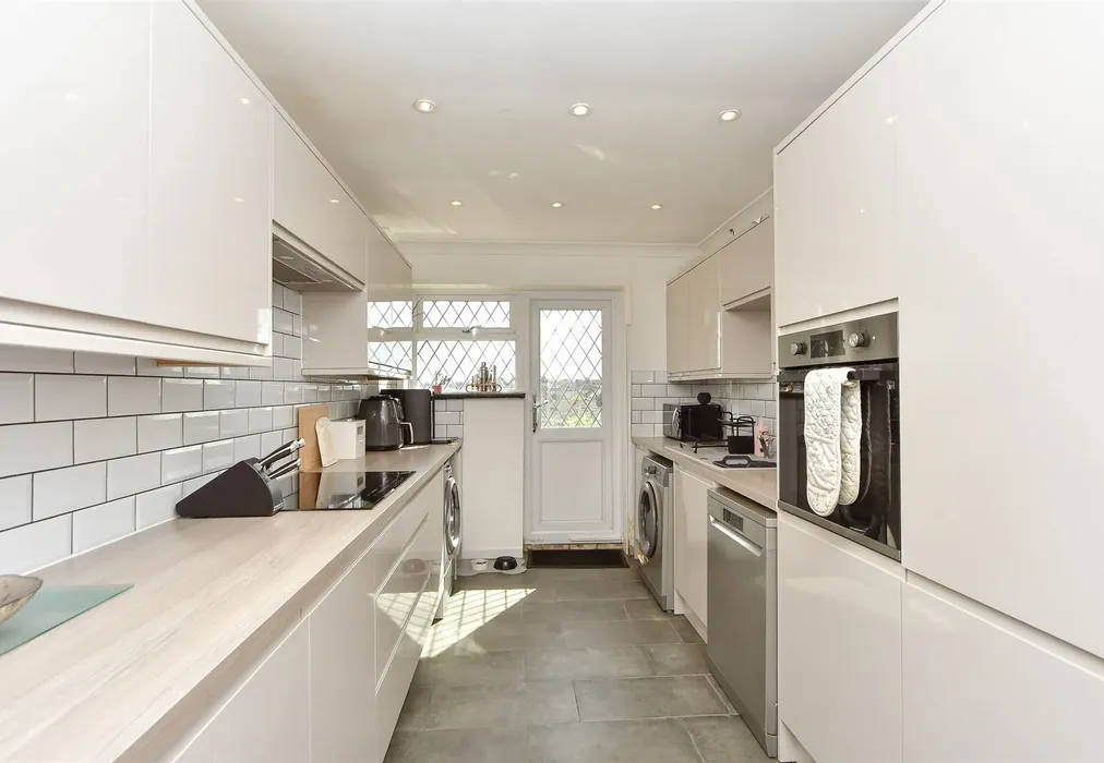 Kitchen - Clive Road, Sittingbourne, Kent - Wards of Kent