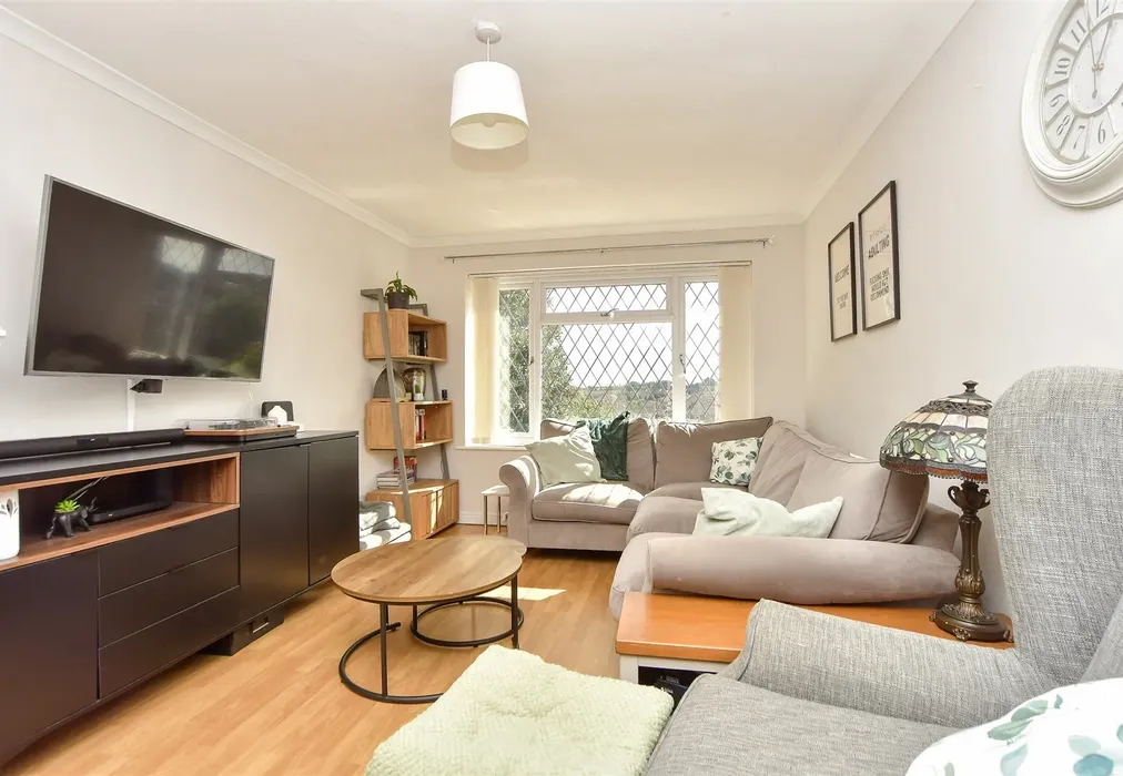 Lounge - Clive Road, Sittingbourne, Kent - Wards of Kent