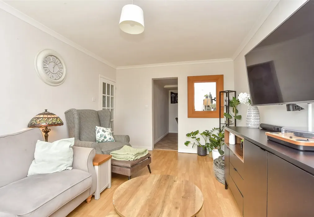 Lounge - Clive Road, Sittingbourne, Kent - Wards of Kent