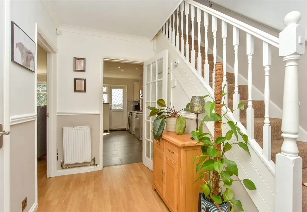 Entrance Hall - Clive Road, Sittingbourne, Kent - Wards of Kent