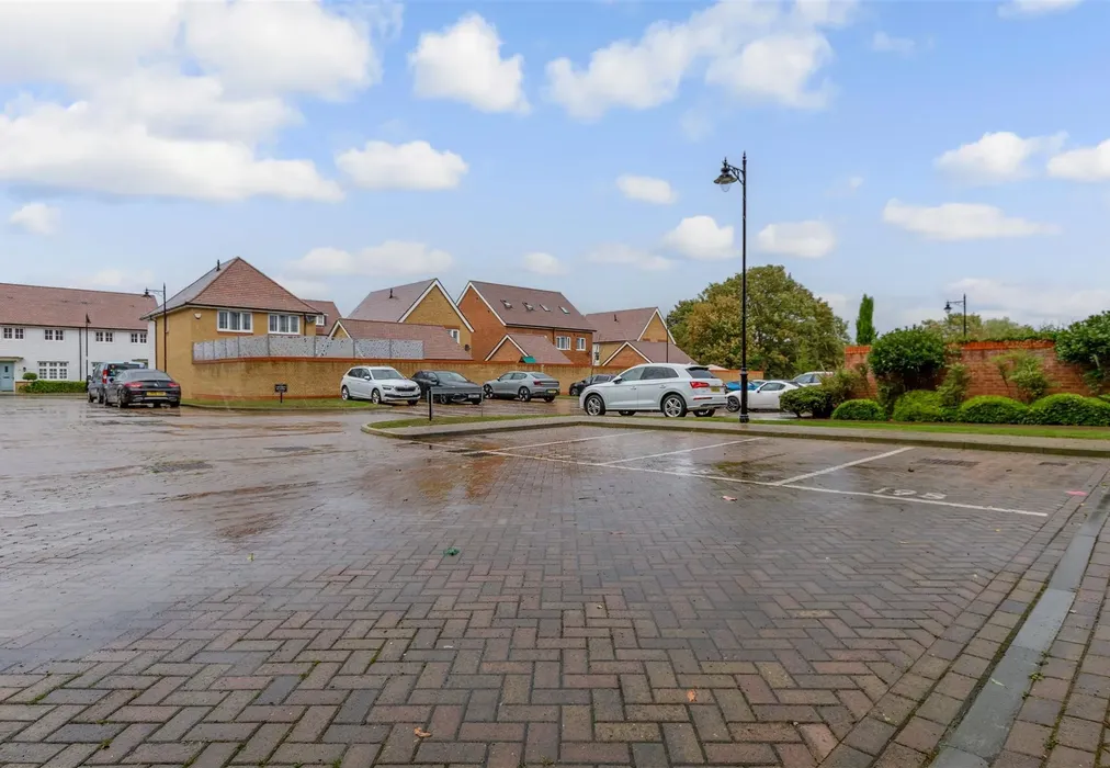 Driveway/Parking - Knights Templar Way, Strood, Rochester, Kent - Wards of Kent