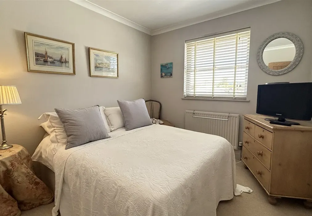 Bedroom 2 We - High Street, Cranleigh, Surrey - Wards of Kent