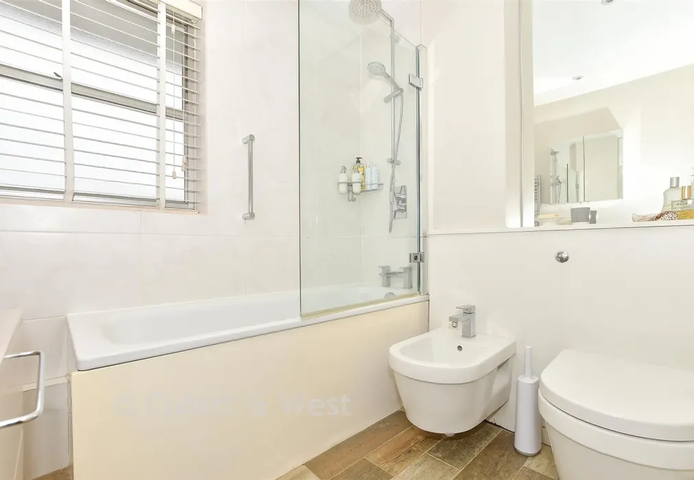 Bathroom - High Street, Cranleigh, Surrey - Wards of Kent