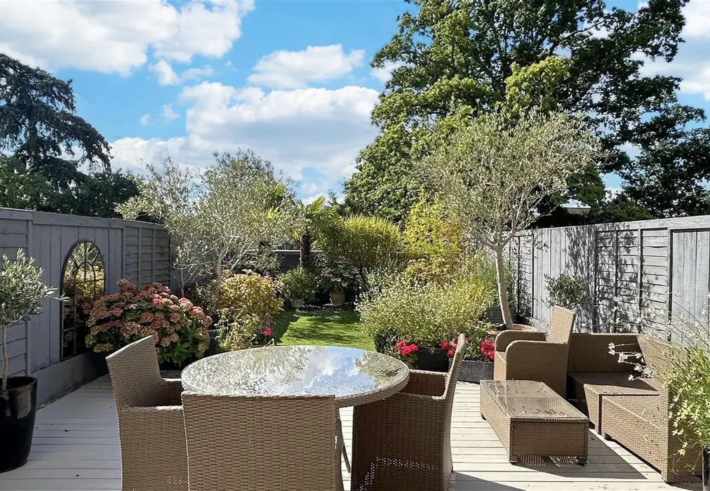 Garden We - High Street, Cranleigh, Surrey - Wards of Kent