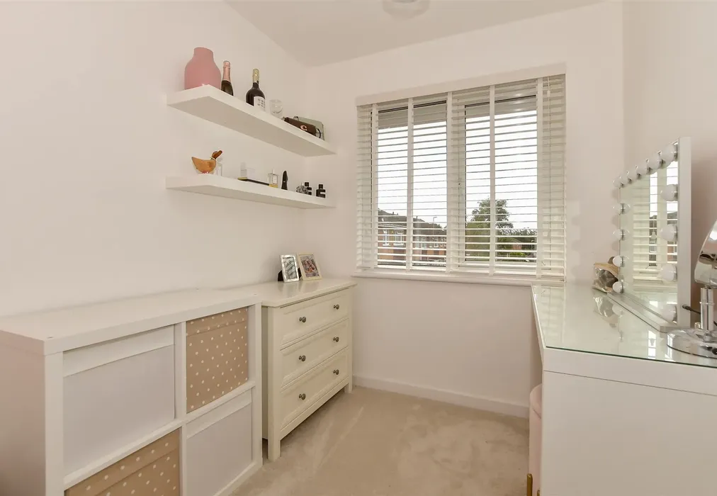 Bedroom 3 - Bedgebury Close, Maidstone, Kent - Wards of Kent