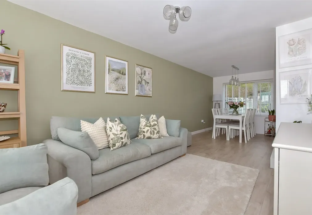 Lounge/ Diner - Bedgebury Close, Maidstone, Kent - Wards of Kent