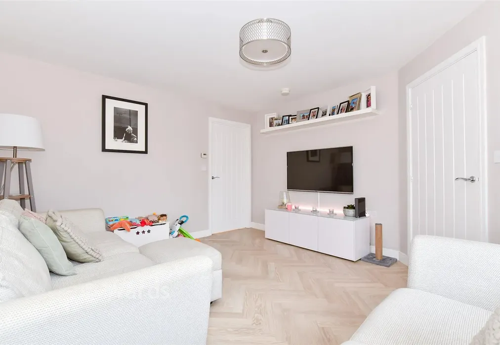 Lounge - Coleman Way, Langley, Maidstone, Kent - Wards of Kent