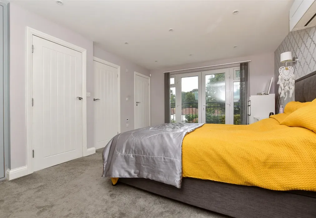 Bedroom 1 - West Way, Croydon, Surrey - Wards of Kent