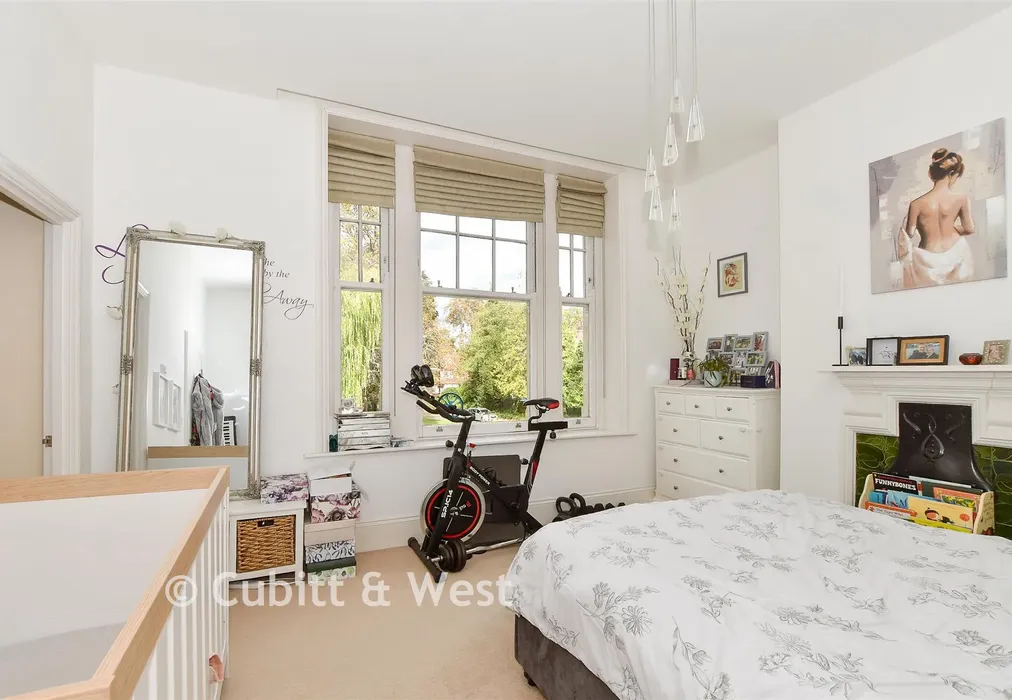 Bedroom - Massetts Road, Horley, Surrey - Wards of Kent