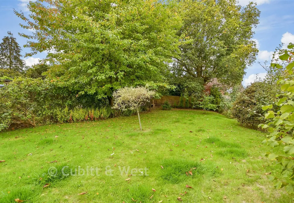 Rear Garden - Josephine Avenue, Lower Kingswood, Surrey - Wards of Kent