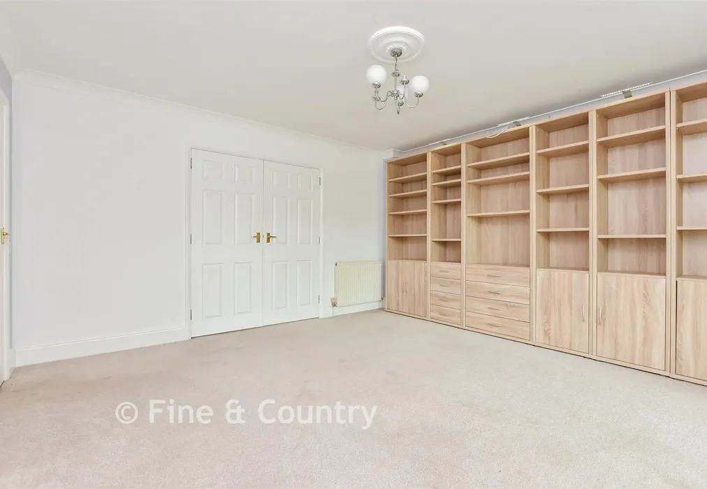 Dining Room - Western Esplanade, Broadstairs, Kent - Wards of Kent
