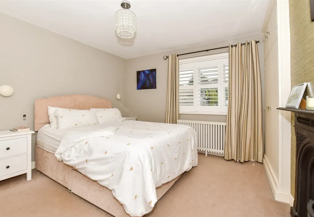 Bedroom 2 - Beacon Oak Road, Tenterden, Kent - Wards of Kent