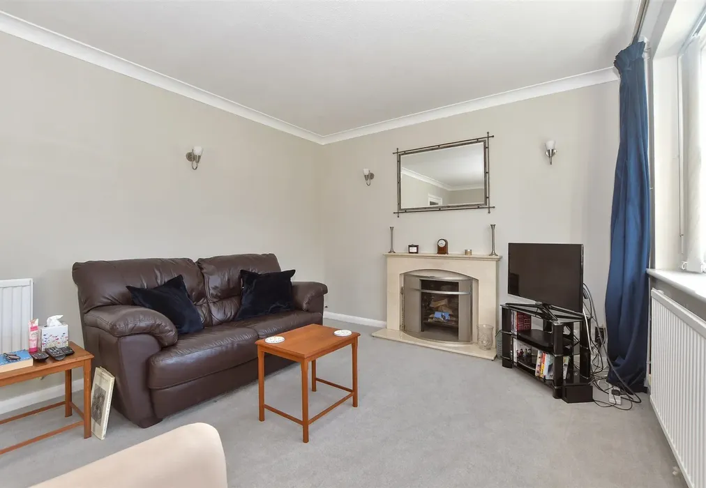 Lounge - Ashcroft Road, Paddock Wood, Tonbridge, Kent - Wards of Kent