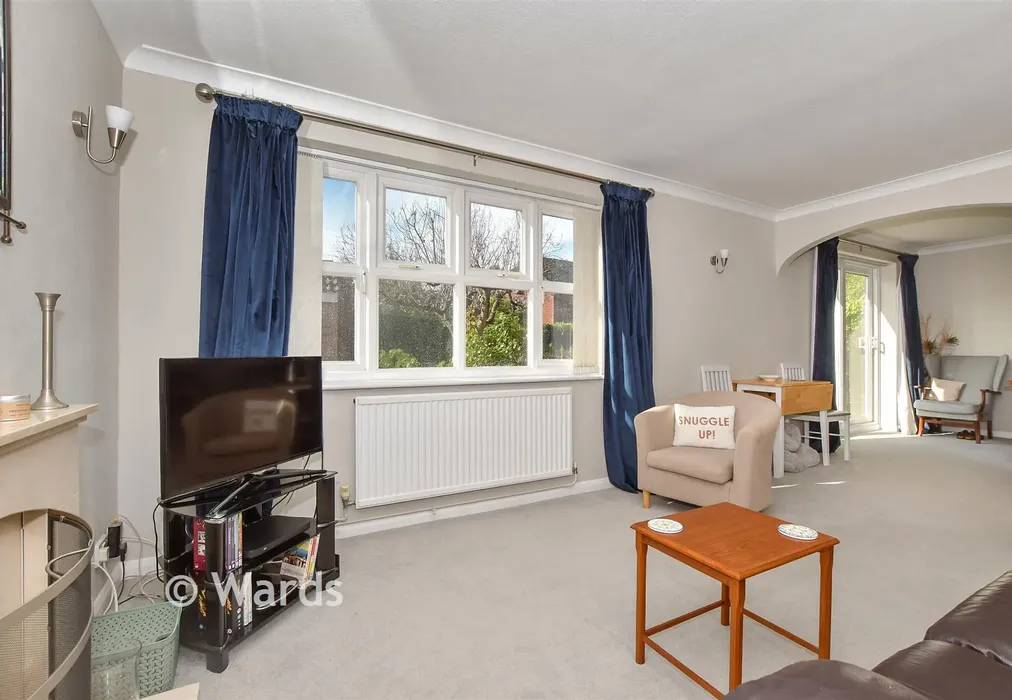Lounge - Ashcroft Road, Paddock Wood, Tonbridge, Kent - Wards of Kent