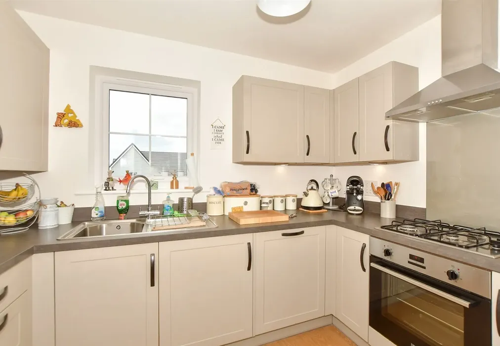 Kitchen - Maycock Place, Hythe, Kent - Wards of Kent