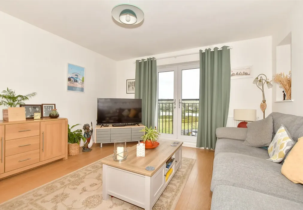 Lounge - Maycock Place, Hythe, Kent - Wards of Kent