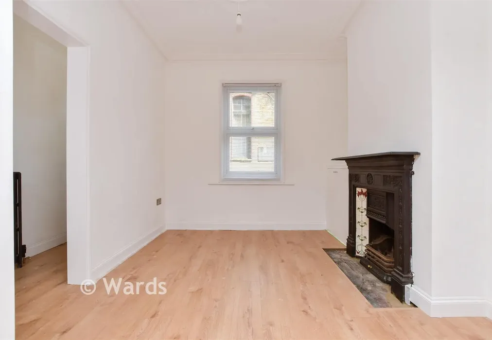 Lounge - Broad Street, Ramsgate, Kent - Wards of Kent