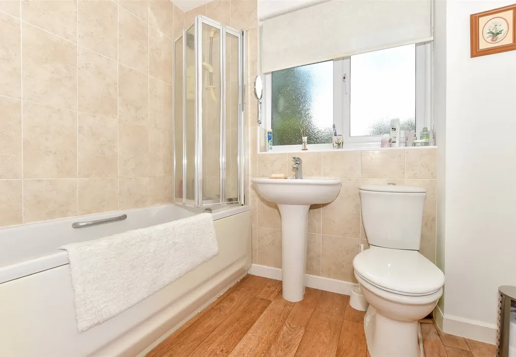 Bathroom - Chestnut Walk, Pulborough, West Sussex - Wards of Kent