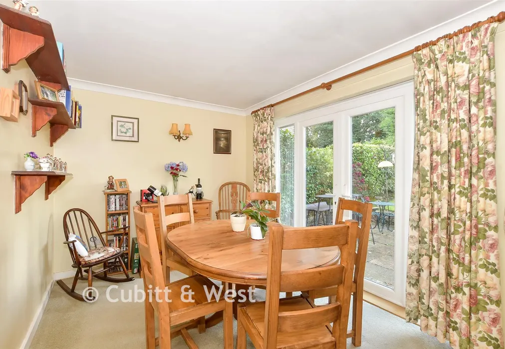 Dining Room - Chestnut Walk, Pulborough, West Sussex - Wards of Kent