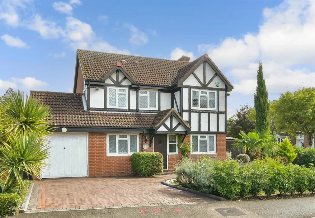 Front (Web) - Broomfields, Hartley, Longfield, Kent - Wards of Kent
